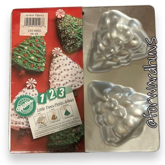 Wilton Christmas Tree Cakelet Pans NEW in Plastic - Picture 1 of 7
